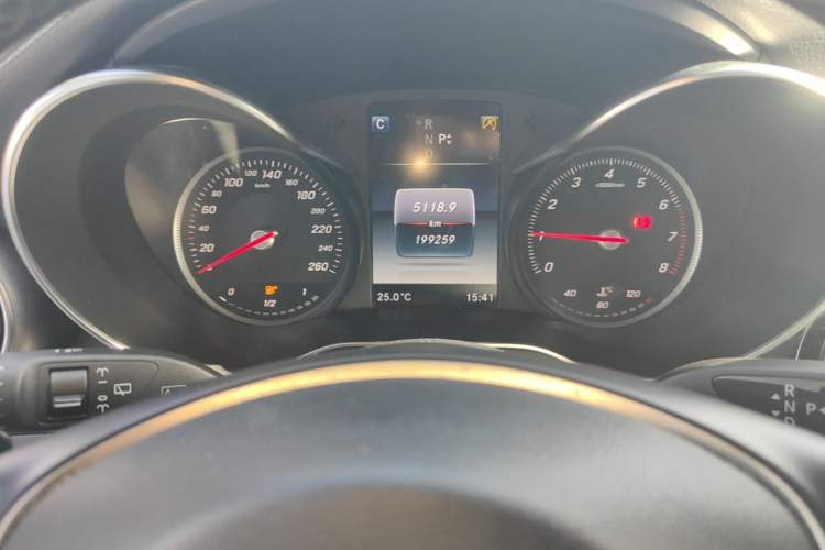 Used Mercedes-Benz GLC 2017 GLC 260 4MATIC Dynamic Edition Instrument Cluster