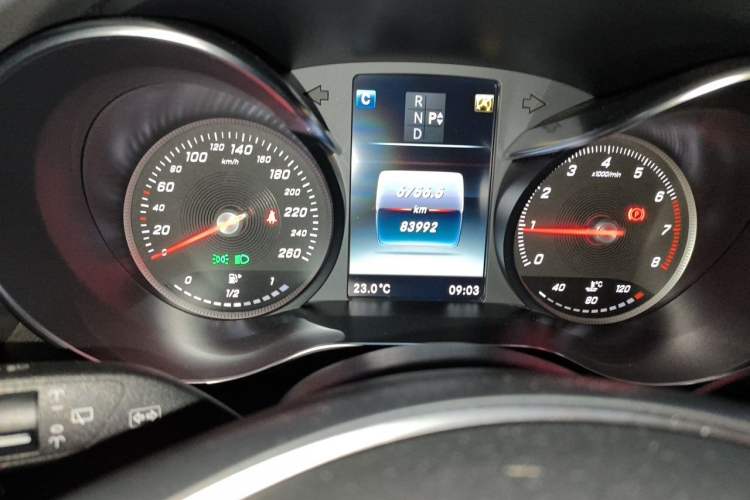 Used Mercedes-Benz GLC 2017 GLC 260 4MATIC Luxury Model Instrument Cluster