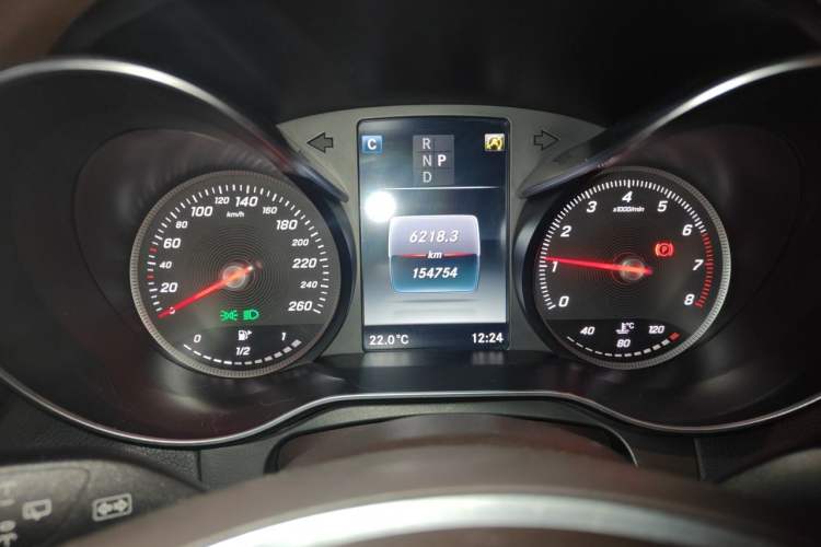 Used Mercedes-Benz GLC 2017 GLC 260 4MATIC Dynamic Edition Instrument Cluster