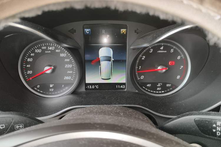 Used Mercedes-Benz GLC 2017 GLC 260 4MATIC Dynamic Edition Instrument Cluster