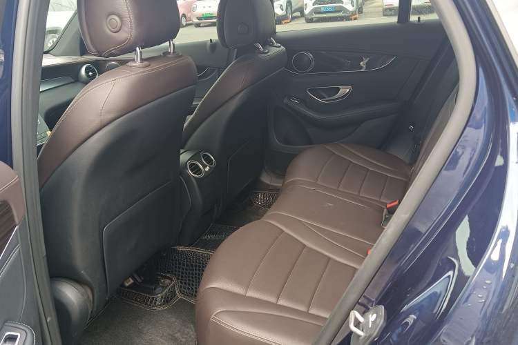 Used Mercedes-Benz GLC 2017 GLC 260 4MATIC Dynamic Edition Interior 3