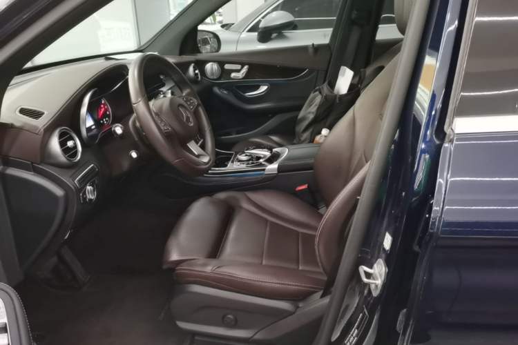 Used Mercedes-Benz GLC 2017 GLC 260 4MATIC Dynamic Edition Left Front Seat