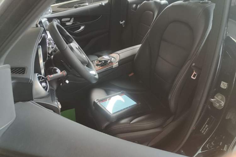 Used Mercedes-Benz GLC 2017 GLC 260 4MATIC Luxury Model Left Front Seat