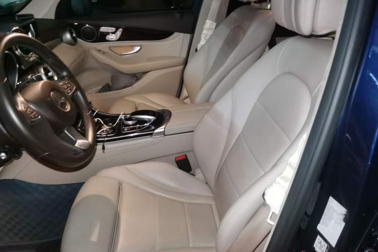 Used Mercedes-Benz GLC 2017 GLC 260 4MATIC Luxury Model Left Front Seat