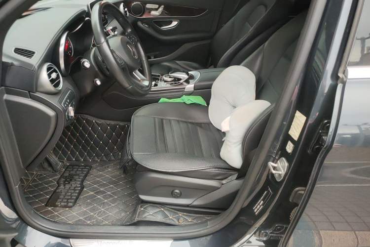 Used Mercedes-Benz GLC 2017 GLC 260 4MATIC Luxury Model Left Front Seat