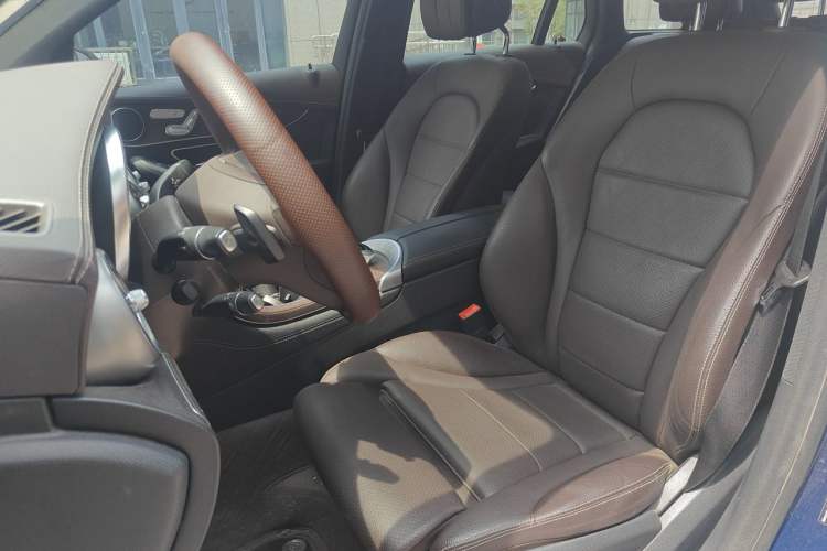 Used Mercedes-Benz GLC 2017 GLC 300 4MATIC Sport Edition Left Front Seat