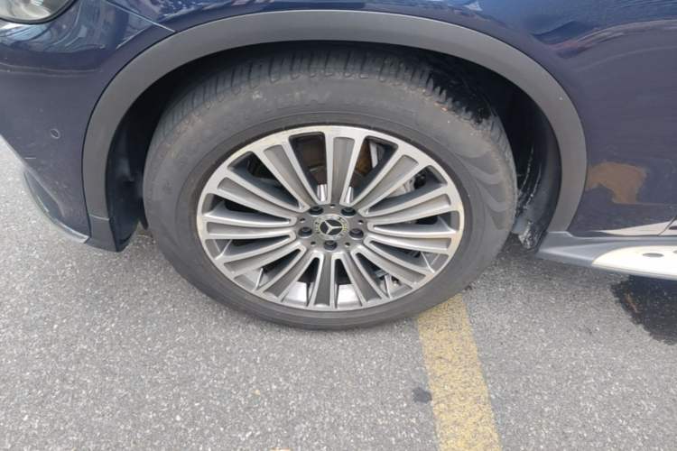 Used Mercedes-Benz GLC 2017 GLC 260 4MATIC Dynamic Edition Left Front Wheel Hub
