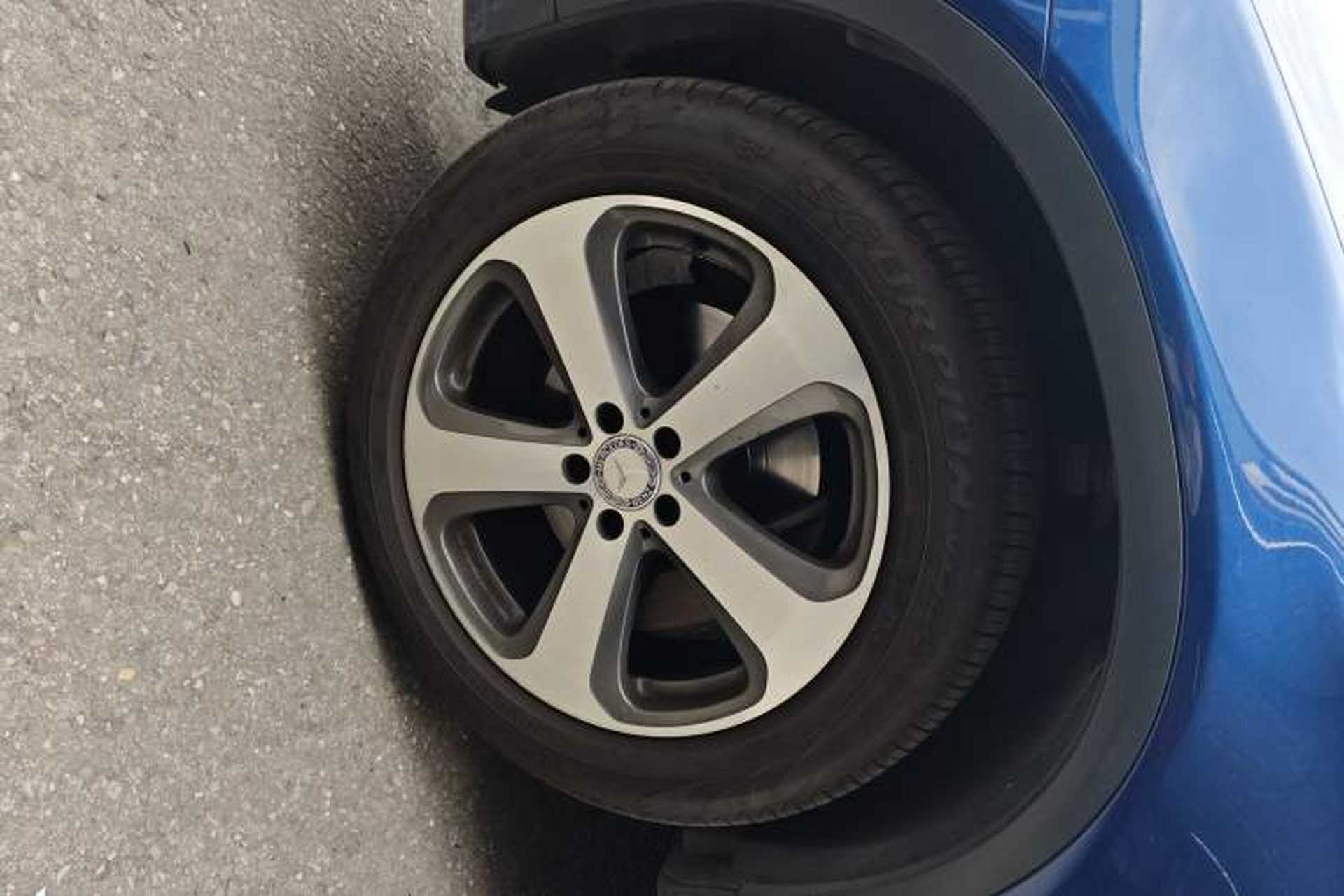 Used Mercedes-Benz GLC 2017 GLC 260 4MATIC Luxury Model Left Front Wheel Hub