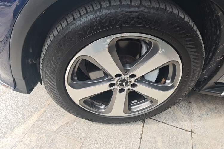 Used Mercedes-Benz GLC 2017 GLC 260 4MATIC Luxury Model Left Front Wheel Hub