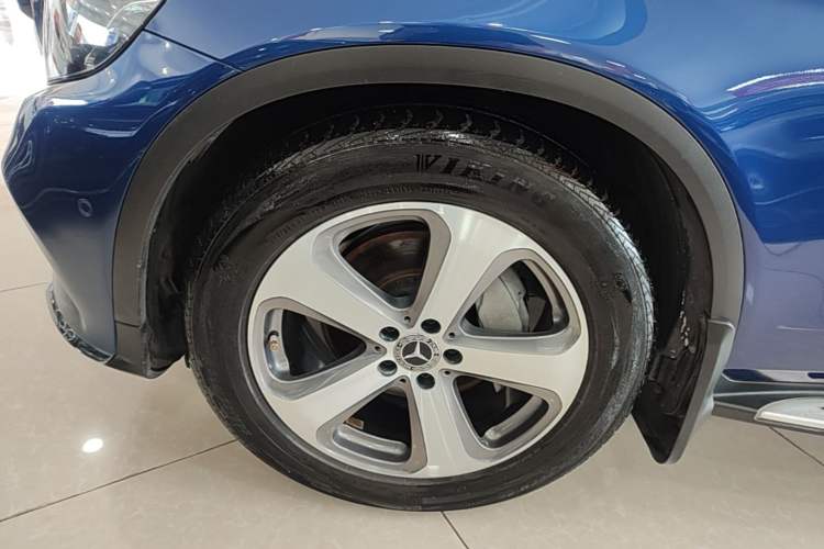Used Mercedes-Benz GLC 2017 GLC 260 4MATIC Luxury Model Left Front Wheel Hub