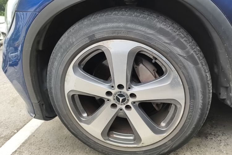 Used Mercedes-Benz GLC 2017 GLC 260 4MATIC Luxury Model Left Front Wheel Hub