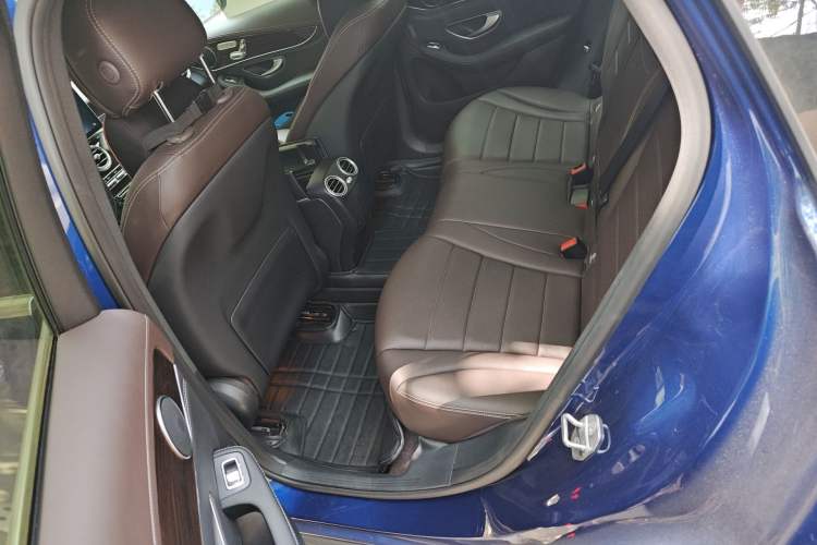 Used Mercedes-Benz GLC 2017 GLC 260 4MATIC Luxury Model Left Rear Seat