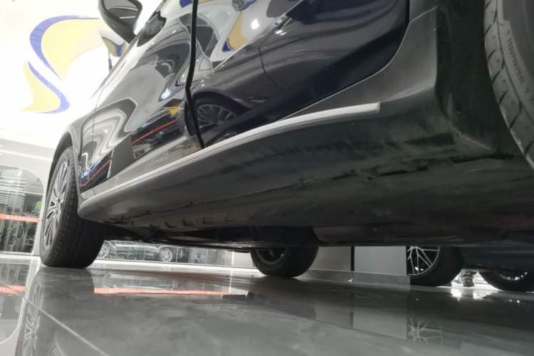 Used Mercedes-Benz GLC 2017 GLC 260 4MATIC Dynamic Edition Left Side Sill