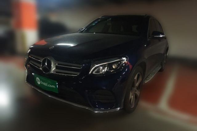 Ojetý Mercedes-Benz GLC 2017 GLC 260 4MATIC Luxury Model
