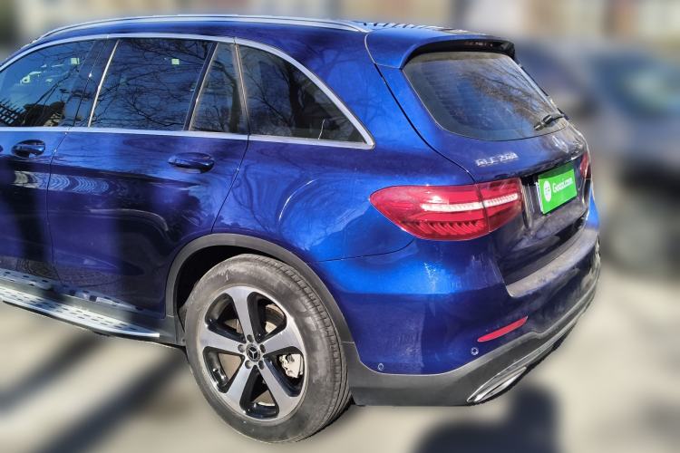 Used Mercedes-Benz GLC 2017 GLC 260 4MATIC Luxury Model Rear Left 45 Deg