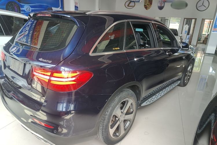 Used Mercedes-Benz GLC 2017 GLC 260 4MATIC Luxury Model Rear Right 45 Deg
