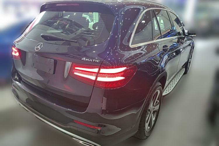 Used Mercedes-Benz GLC 2017 GLC 260 4MATIC Luxury Model Rear Right 45 Deg