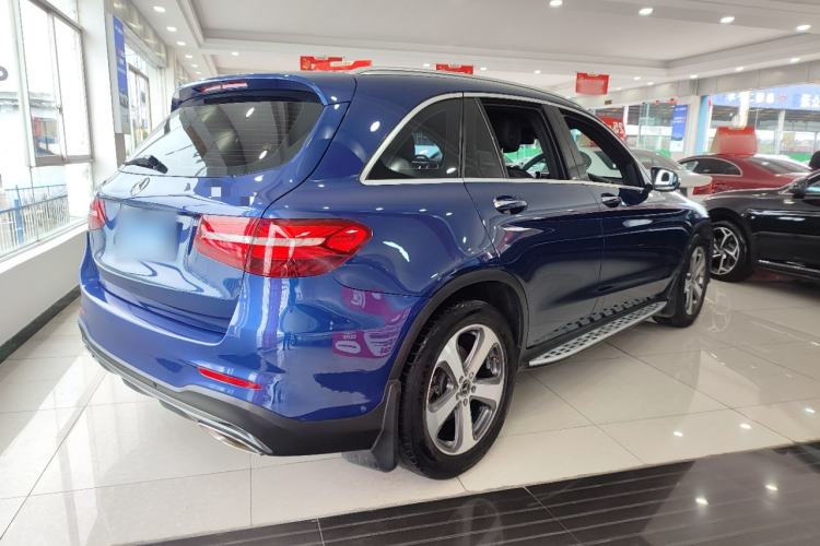 Used Mercedes-Benz GLC 2017 GLC 260 4MATIC Luxury Model Rear Right 45 Deg
