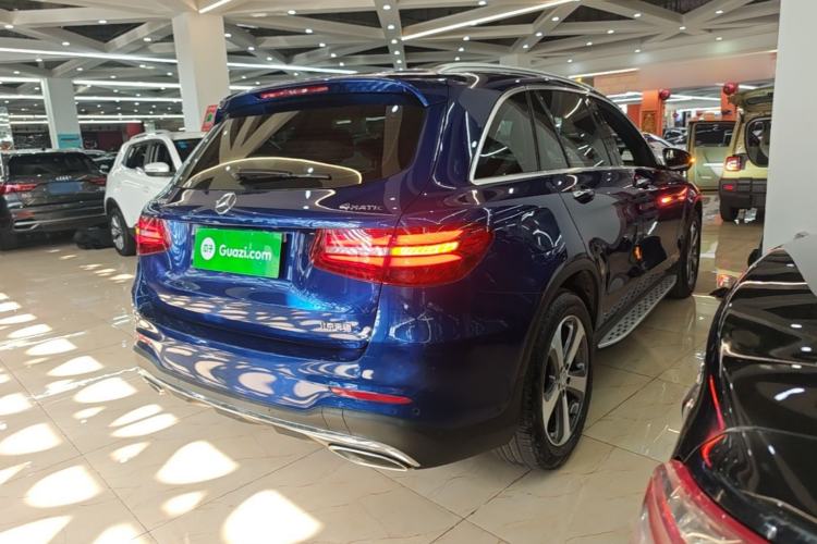 Used Mercedes-Benz GLC 2017 GLC 260 4MATIC Luxury Model Rear Right 45 Deg