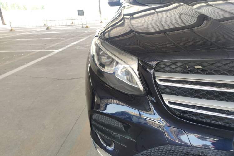 Used Mercedes-Benz GLC 2017 GLC 260 4MATIC Luxury Model Right Front Headlight