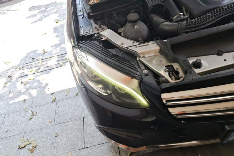 Used Mercedes-Benz GLC 2017 GLC 300 4MATIC Sport Edition Right Front Headlight