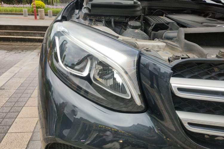 Used Mercedes-Benz GLC 2017 GLC 260 4MATIC Luxury Model Right Front Headlight