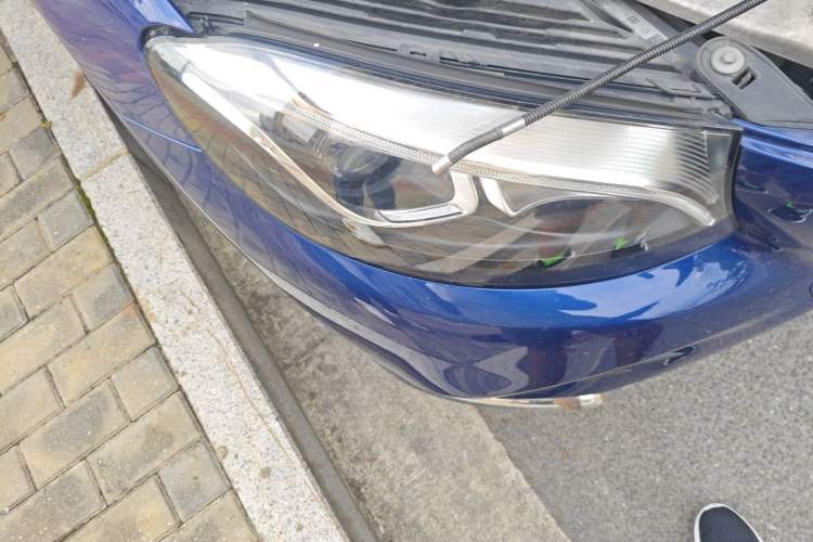 Used Mercedes-Benz GLC 2017 GLC 260 4MATIC Luxury Model Right Front Headlight