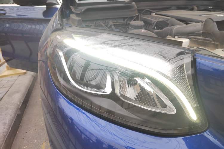 Used Mercedes-Benz GLC 2017 GLC 260 4MATIC Dynamic Edition Right Front Headlight