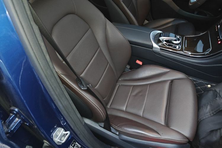 Used Mercedes-Benz GLC 2017 GLC 260 4MATIC Dynamic Edition Right Front Seat