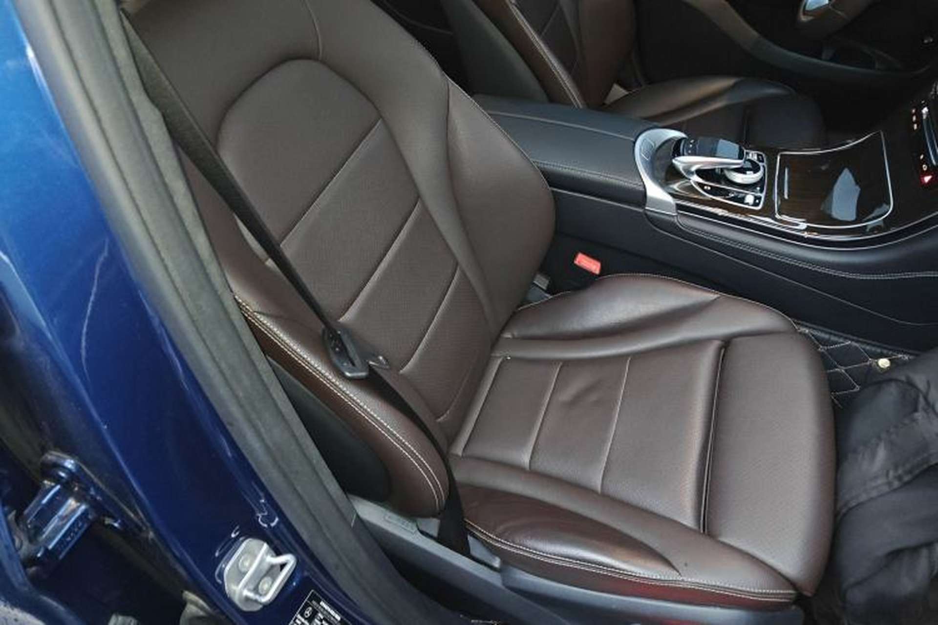 Used Mercedes-Benz GLC 2017 GLC 260 4MATIC Dynamic Edition Right Front Seat