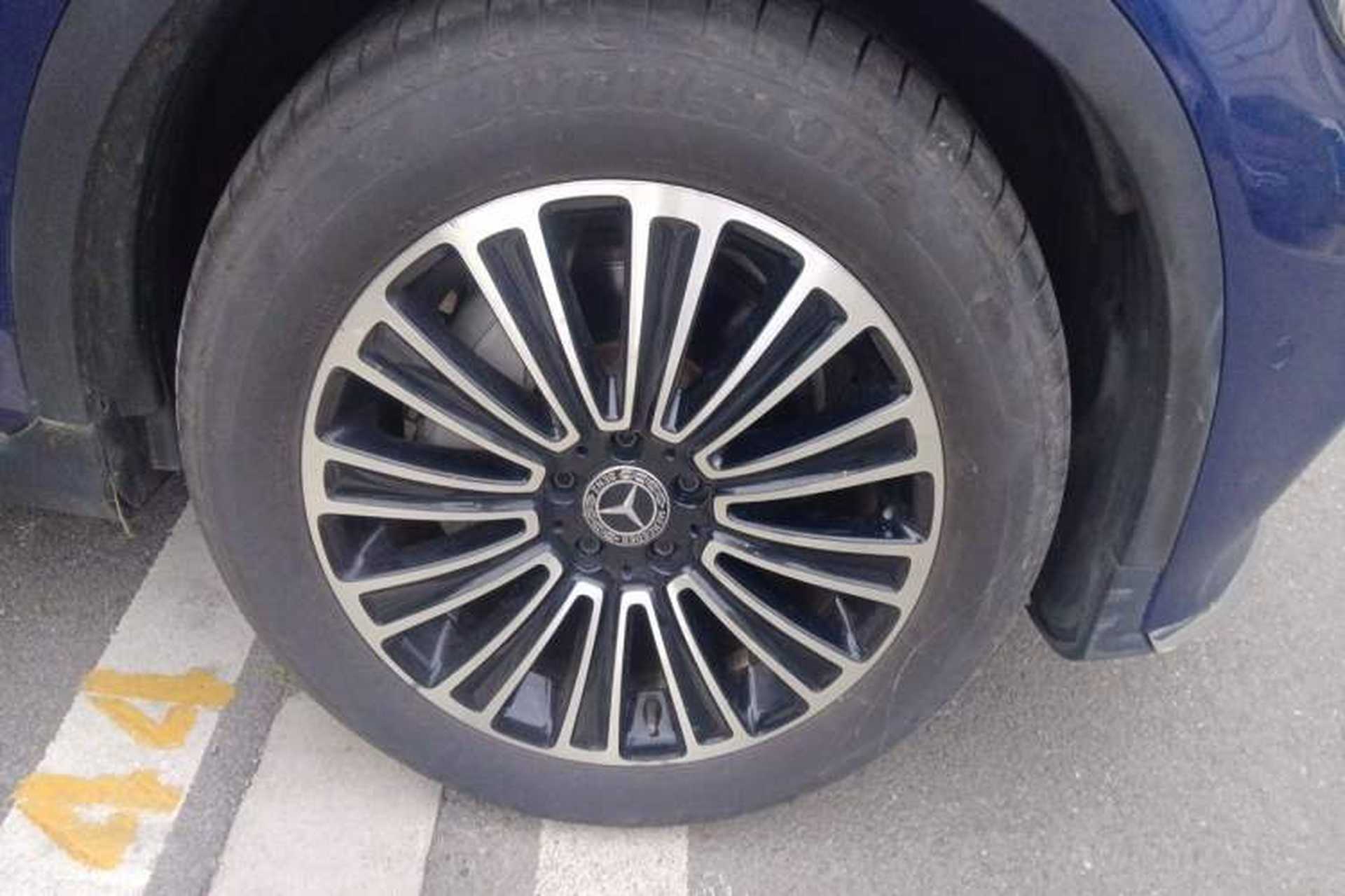 Used Mercedes-Benz GLC 2017 GLC 260 4MATIC Dynamic Edition Right Front Wheel Hub