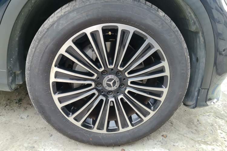Used Mercedes-Benz GLC 2017 GLC 260 4MATIC Dynamic Edition Right Front Wheel Hub