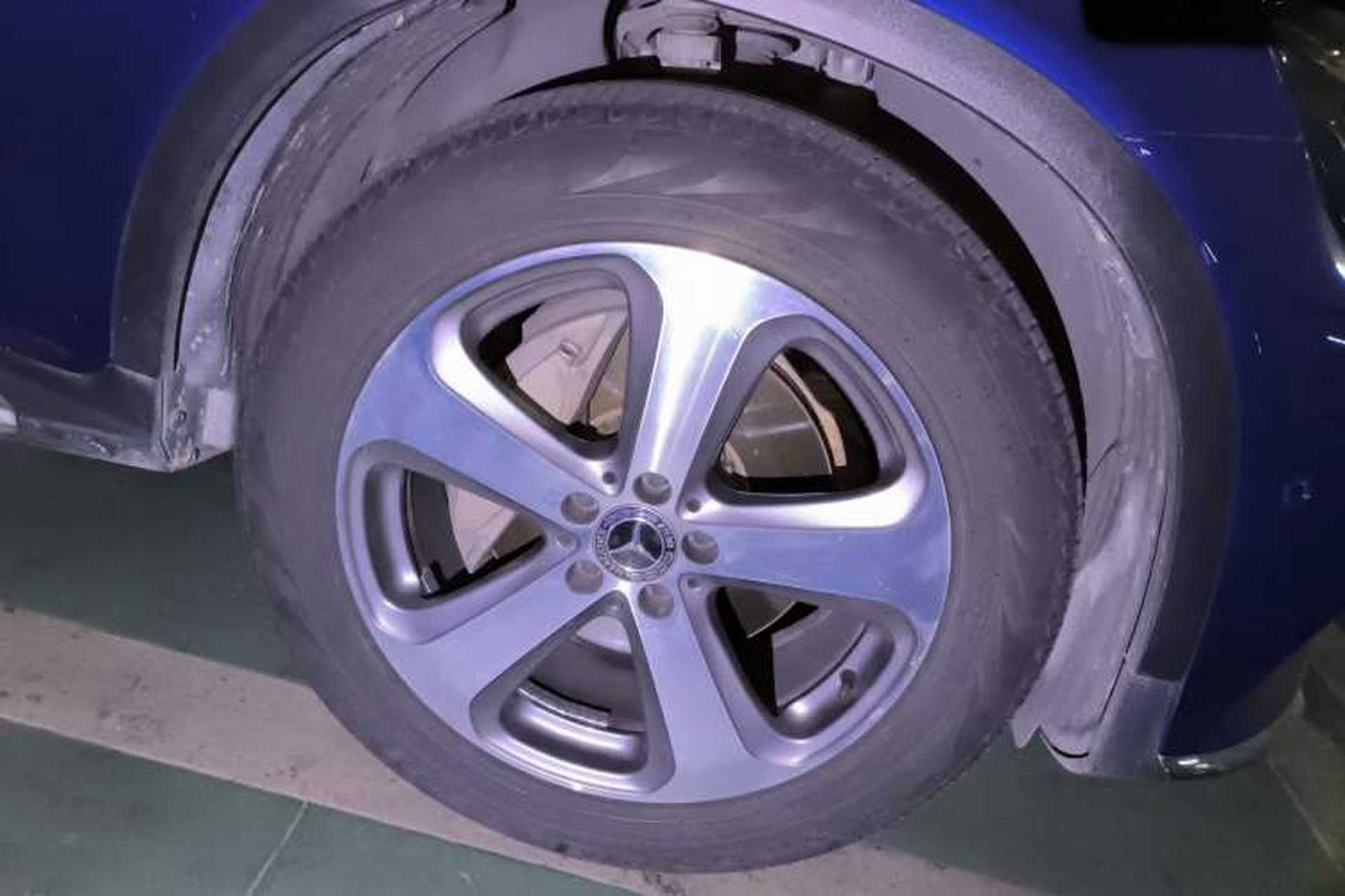 Used Mercedes-Benz GLC 2017 GLC 260 4MATIC Luxury Model Right Front Wheel Hub