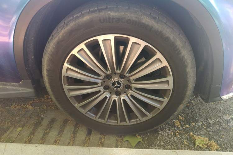 Used Mercedes-Benz GLC 2017 GLC 260 4MATIC Dynamic Edition Right Front Wheel Hub