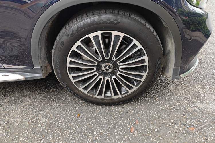 Used Mercedes-Benz GLC 2017 GLC 260 4MATIC Dynamic Edition Right Front Wheel Hub