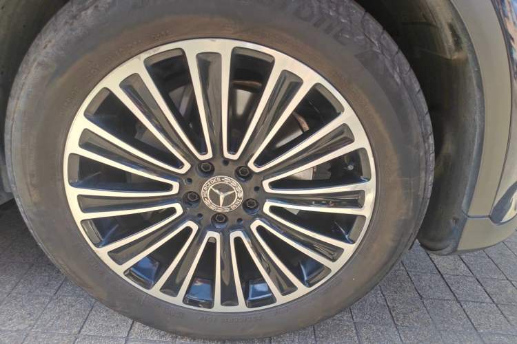 Used Mercedes-Benz GLC 2017 GLC 200 4MATIC Right Front Wheel Hub