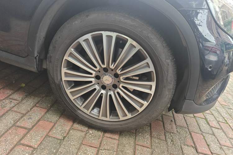 Used Mercedes-Benz GLC 2017 GLC 200 4MATIC Right Front Wheel Hub