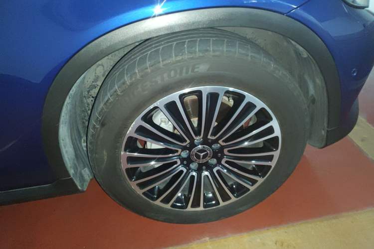 Used Mercedes-Benz GLC 2017 GLC 200 4MATIC Right Front Wheel Hub
