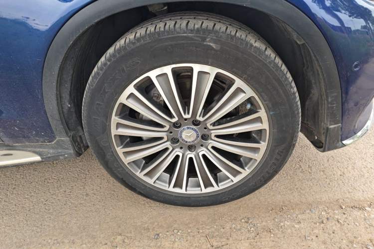 Used Mercedes-Benz GLC 2017 GLC 260 4MATIC Dynamic Edition Right Front Wheel Hub