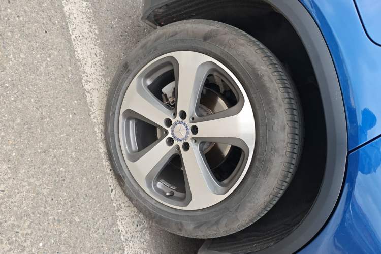 Used Mercedes-Benz GLC 2017 GLC 260 4MATIC Luxury Model Right Rear Wheel Hub