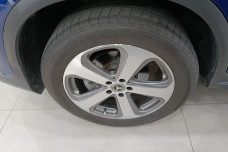 Used Mercedes-Benz GLC 2017 GLC 260 4MATIC Luxury Model Right Rear Wheel Hub