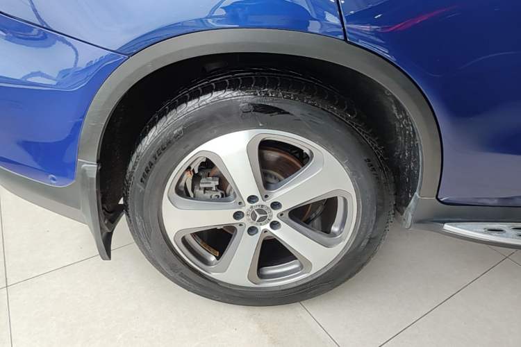 Used Mercedes-Benz GLC 2017 GLC 260 4MATIC Luxury Model Right Rear Wheel Hub
