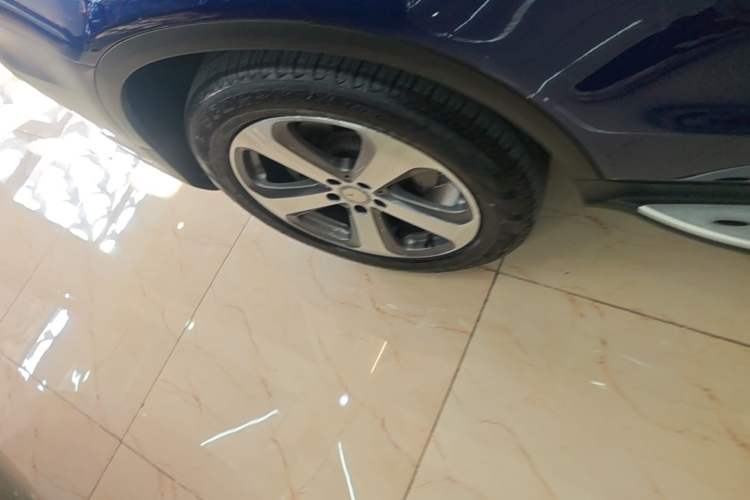 Used Mercedes-Benz GLC 2017 GLC 260 4MATIC Luxury Model Right Rear Wheel Hub