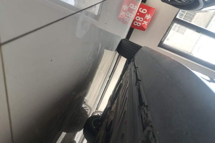 Used Mercedes-Benz GLC 2017 GLC 260 4MATIC Luxury Model Right Side Sill