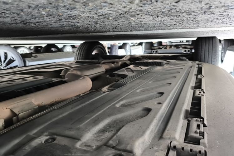 Used Mercedes-Benz GLC 2017 GLC 260 4MATIC Luxury Model Right Side Sill