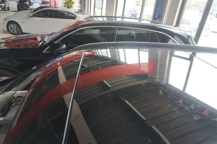 Used Mercedes-Benz GLC 2017 GLC 260 4MATIC Luxury Model Roof