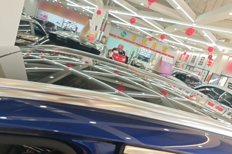 Used Mercedes-Benz GLC 2017 GLC 260 4MATIC Luxury Model Roof