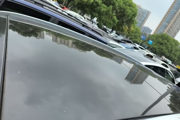 Used Mercedes-Benz GLC 2017 GLC 260 4MATIC Luxury Model Roof