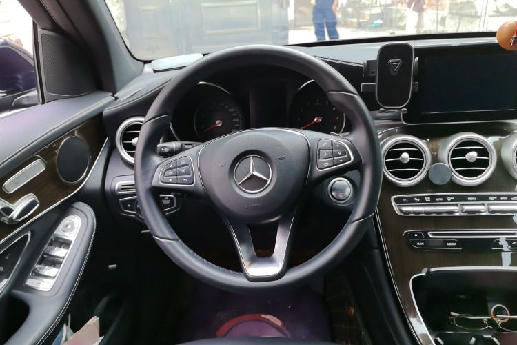 Used Mercedes-Benz GLC 2017 GLC 260 4MATIC Dynamic Edition Steering Wheel