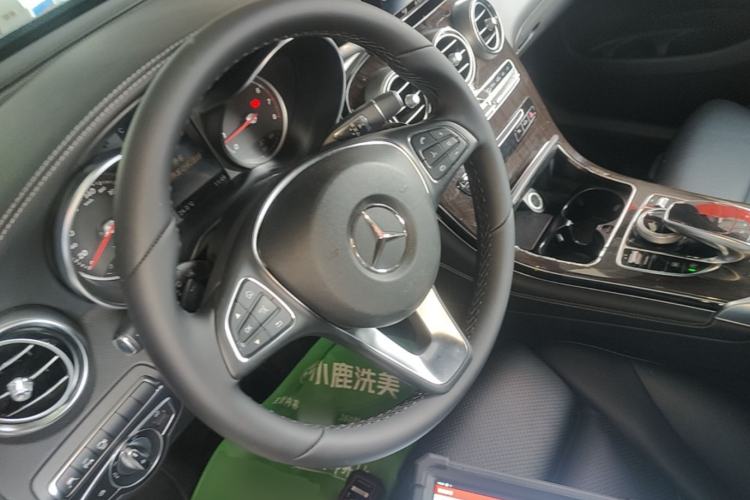 Used Mercedes-Benz GLC 2017 GLC 260 4MATIC Luxury Model Steering Wheel